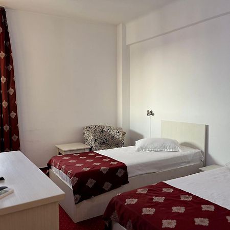 Hotel Dambovita Targoviste Luaran gambar