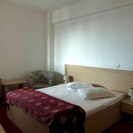 Hotel Dambovita Targoviste Luaran gambar
